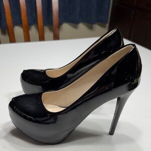 Tiandikaige black patent platform stiletto heels. Size 40